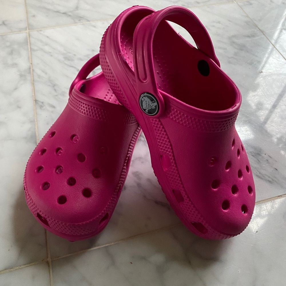 Girls Crocs EUC